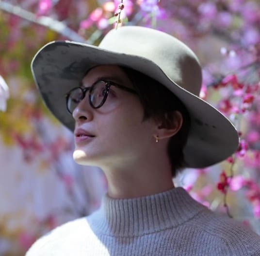 Kis-My-Ft2・玉森裕太が蜷川実花展に！世界観に溶け込む姿が幻想的と話題に