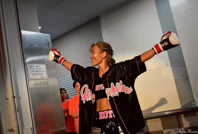 「あと１勝、絶対勝つ！」女子キック ボクシング・平岡琴、試合後語った決意のコメントが話題に