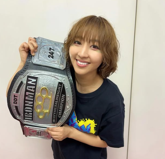 念願達成！長谷川美子、DDT「アイアンマンヘビーメタル級」第1751代王者に！