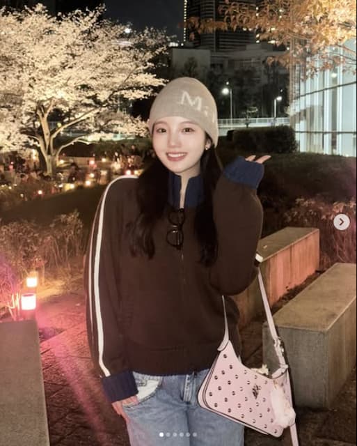 本田真凜が妹・本田望結との夜桜お花見を楽しむ。