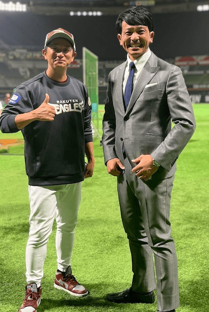 川島慶三、熱男と懐かしの2ショット 「同じユニフォーム姿が見たい」