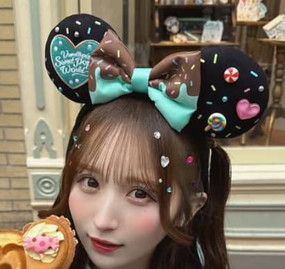 やっぱりミントグリーンやね！」CANDY TUNE・小川奈々子、ディズニーで