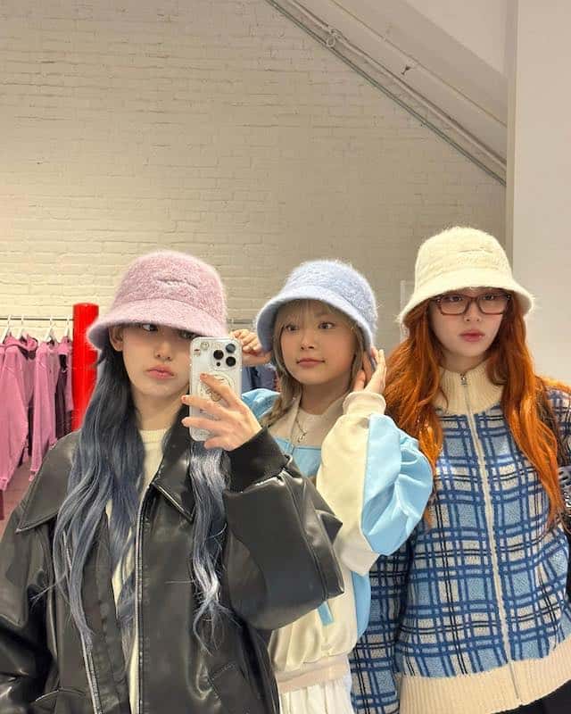 宮脇咲良がメンバーとの仲良しプライベートショットを公開💙