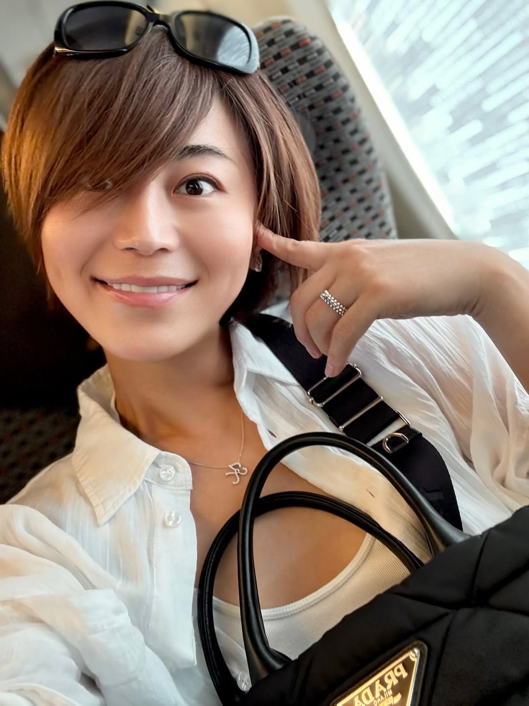 氷川きよしが東急ホテルでのディナーショーへ！美しすぎる移動ショット公開！