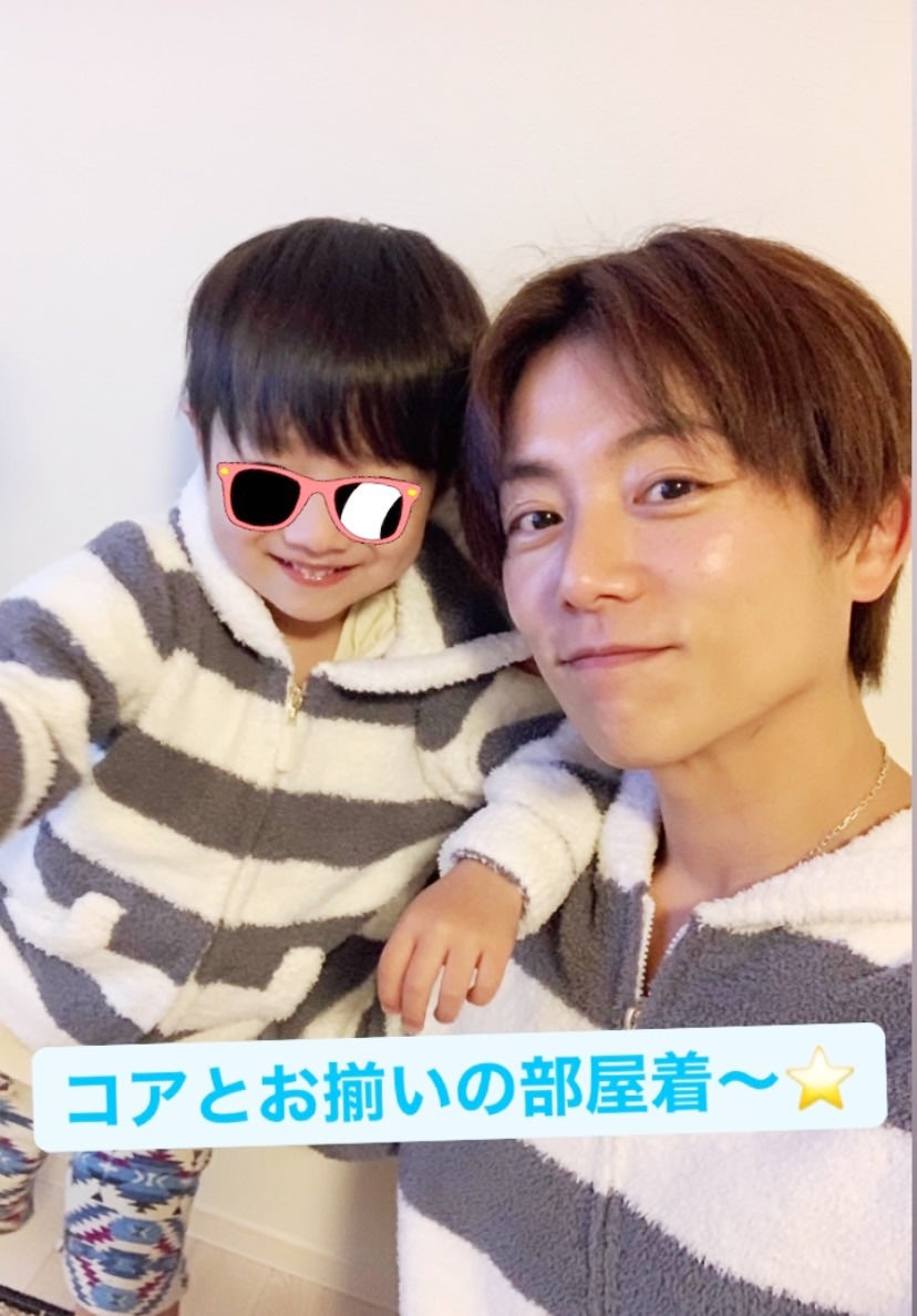 杉浦太陽さんの親子“ペアルックコーデ”が可愛すぎる💕爽やか2Sが大反響❗️
