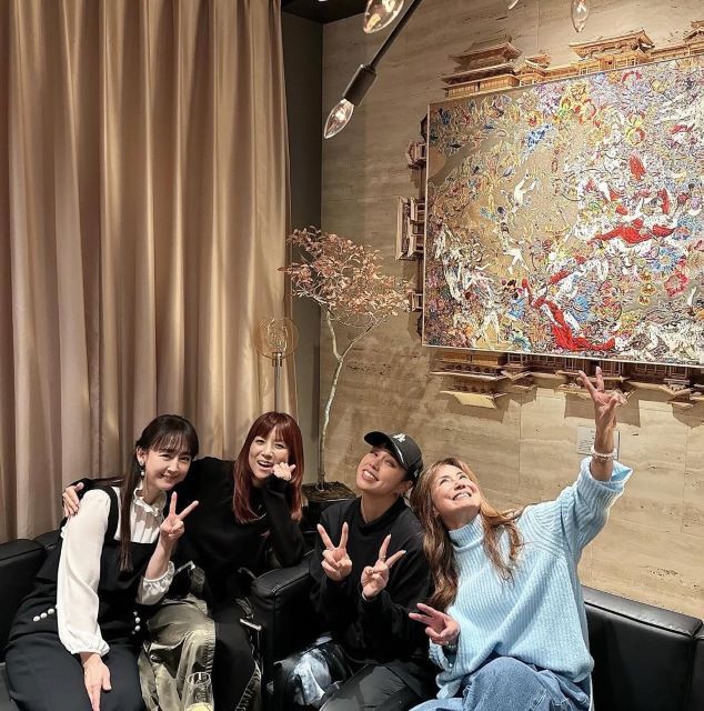 『ママホリ2024』打ち上げのhitomi、超豪華"ママアーティスト"集合ショットが話題！