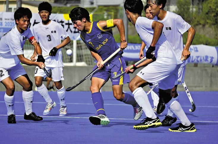 リフティングで敵を突破し、最後はループ…石動・平田がチーム勝利に導く芸術的ゴール