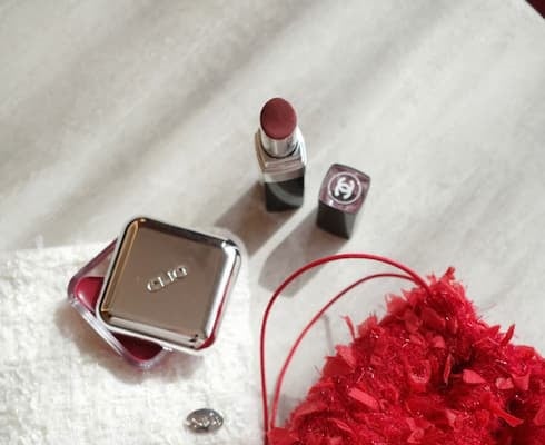 「モフモフなポーチかわいいっすね〜」山本里菜アナの“new porch”にファンからコメント続々