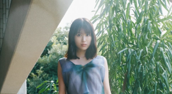 「この透明感、罪でしょ…」福本莉子、『原色美女図鑑』の神秘的ショットを公開！