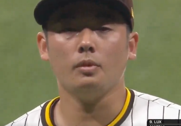 松井裕樹がメジャーデビュー戦で初ホールドを記録