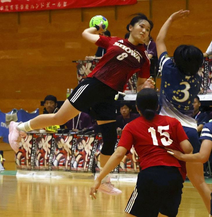 ハンドボール女子・昭和学院が連覇、殊勲の浜口りお「みんなで立て直せた」…男子は北陸が４度目Ｖ