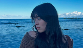 「ブラウンコーデが可愛すぎる！」坂井仁香、冬のオフショットにファン大絶賛