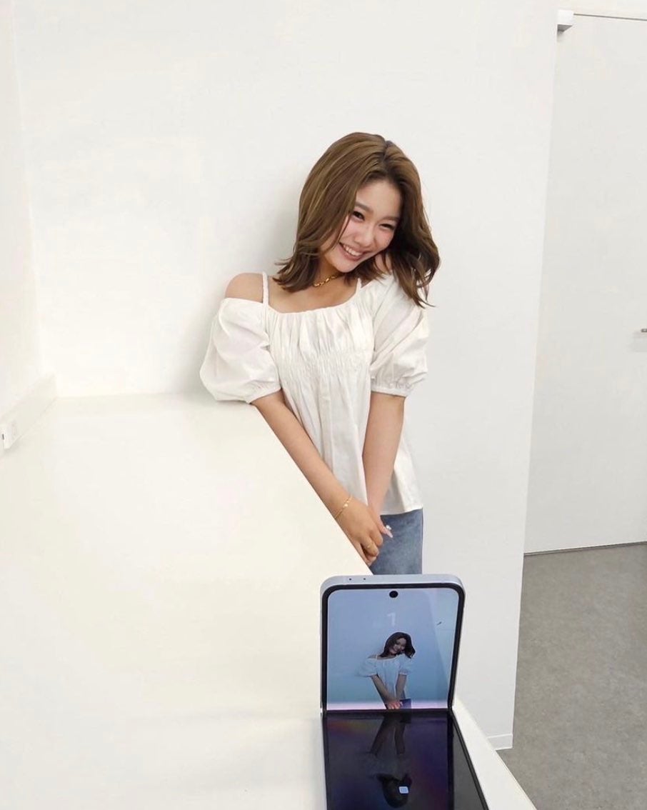 あの女性人気タレントの最新ショットが可愛すぎる...。