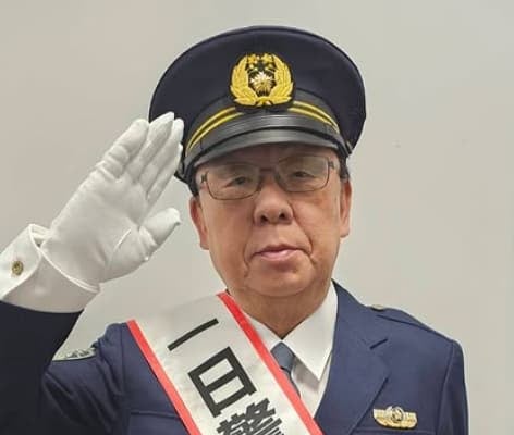 「お似合いです！」梅沢富美男、天王寺警察の1日署長に就任し、ストップ特殊詐欺を呼びかける