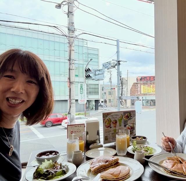 義母と初ブランチ！小谷実可子「文明の進化に戸惑う」週末ショット