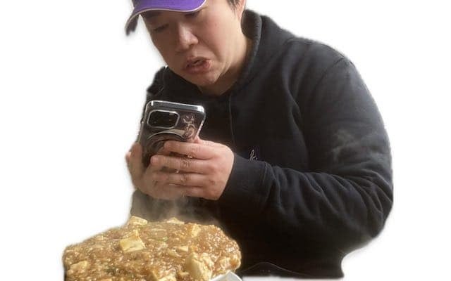 ハリセンボン・近藤春菜　特盛町中華に驚きの表情！