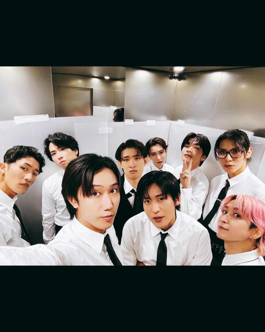 「Snow Man 6th Anniversary！」阿部亮平、9人そろった記念ショット公開