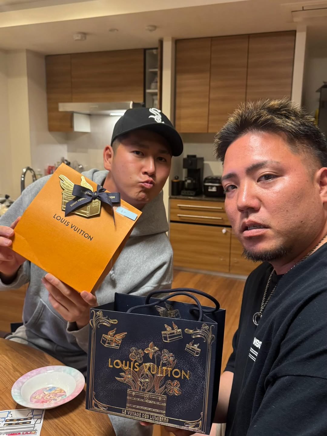 【素敵なサプライズ】秋広優人、山川穂高サンタからのプレゼントに感謝「ありがとう！」