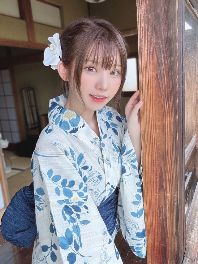 えなこの‟彼女感がすごい”浴衣ショットにファン悶絶