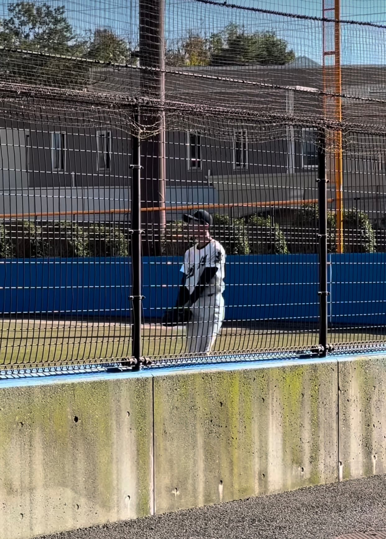 「フォームどころか仕草までお父さんそっくり」岩隈久志、16歳息子の投球ムービーにファン仰天！