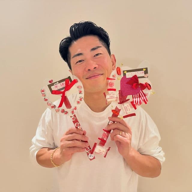 「ひーぼぉくん、 happy valentines day💘💘💘」近藤千尋が幸せそうなジャンポケ太田を公開👀🍫