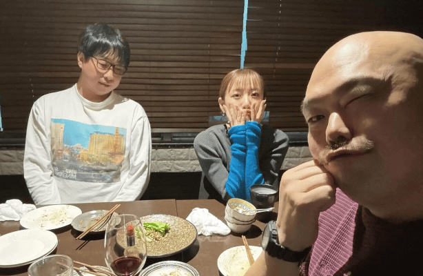 「クロちゃん三銃士」が食事へ ファンからは同情の声？「お二人さんご苦労様です」