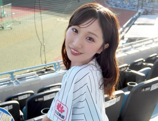 「可愛すぎて試合に集中出来んだろ」ウェザーニュースキャスターの美女、人生初の野球観戦へ！ユニフォトにロッテファン感激