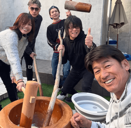 三浦大輔が毎年恒例の〇〇を開催！熱烈ベイ党の元人気アイドル参加に「豪華メンバー楽しそう」の声