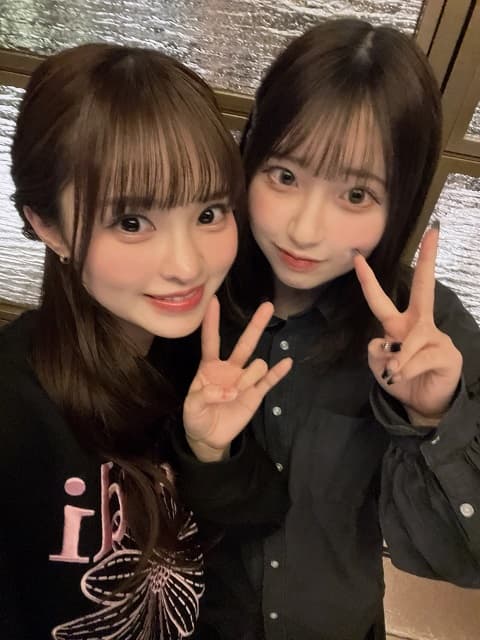 実は地元が同じ!?藤咲凪があの人気アイドルとの仲良しショットを公開！ファン「顔面国宝が二人…」