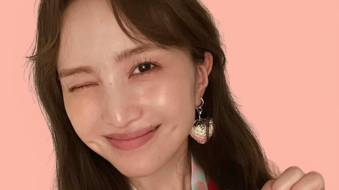 「ウインクが尊すぎ…！」百田夏菜子、誕生日ショットにファン歓喜「まさに女王」