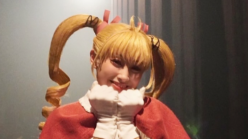 高橋愛、舞台『ハンター』での美麗ショット公開　“まぶっちゃん撮影”に感激の声！