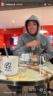 「毎日一緒や。」伊東純也と中村敬斗の仲良しな投稿が話題に