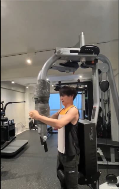 声優・河西健吾が今日も元気にジムで筋トレ！マッソォ動画を2本公開