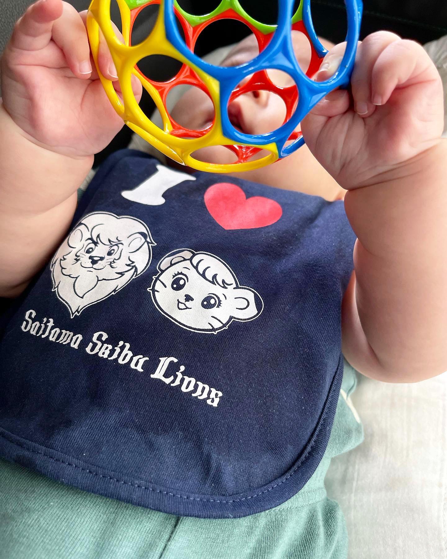 元乃木坂の衛藤美彩さんが夫・源田壮亮の復帰試合に親子で観戦👨ファンからいいね殺到💕