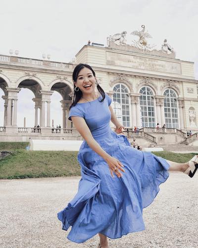 女子カーリング吉田知那美が青のワンピース姿を披露👗👗