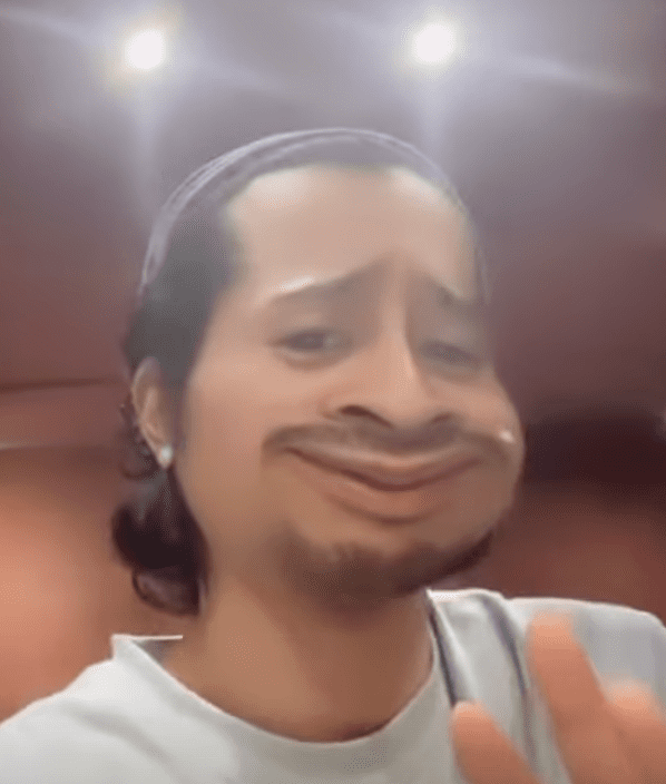 クールで知られるアーティストがまさかの“変顔&ダンス”を披露!?