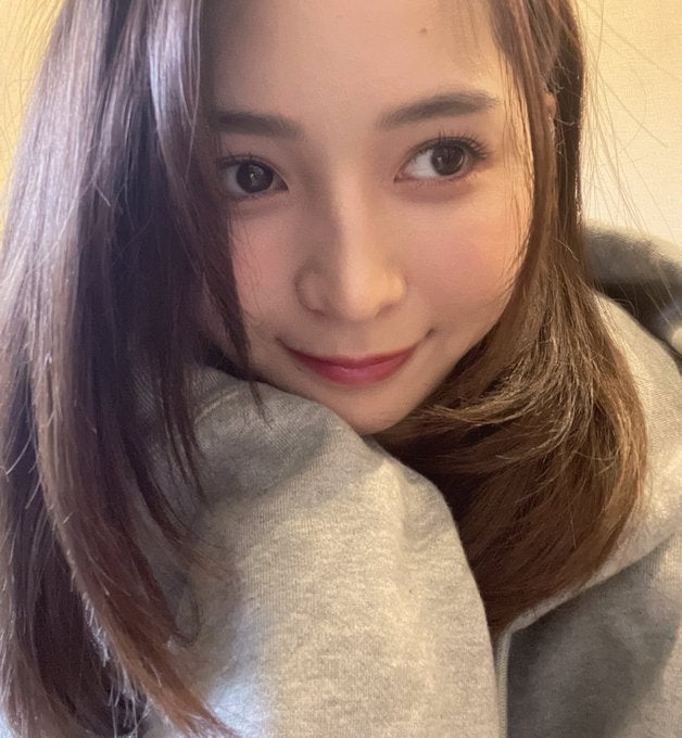 「可愛すぎます💖」傳谷英里香が彼女感満載のショットを公開!!