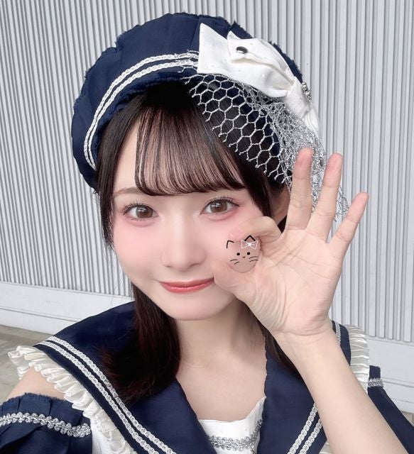 ≒JOY・山野愛月、クオリティの高すぎる”ママ手作り衣装”でツーショット撮影会へ！