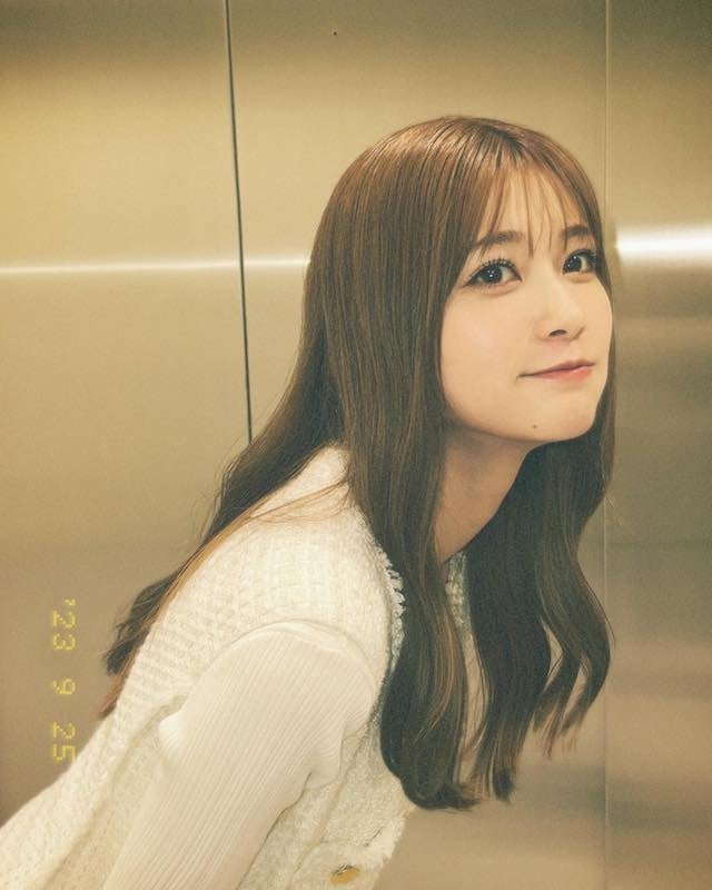 「自分で髪巻きました記念🥚」めるるが可愛すぎるヘアスタイルを公開！💖