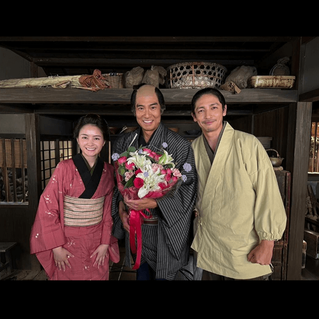 葵わかな、ドラマ共演の高嶋政宏・玉木宏とのスリーショットを公開