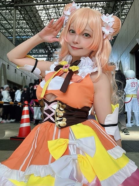 「可愛い過ぎますよぉぉぉ!!!」人気レイヤー 宮本彩希がホロライブエキスポで桃鈴ねねコスを披露！