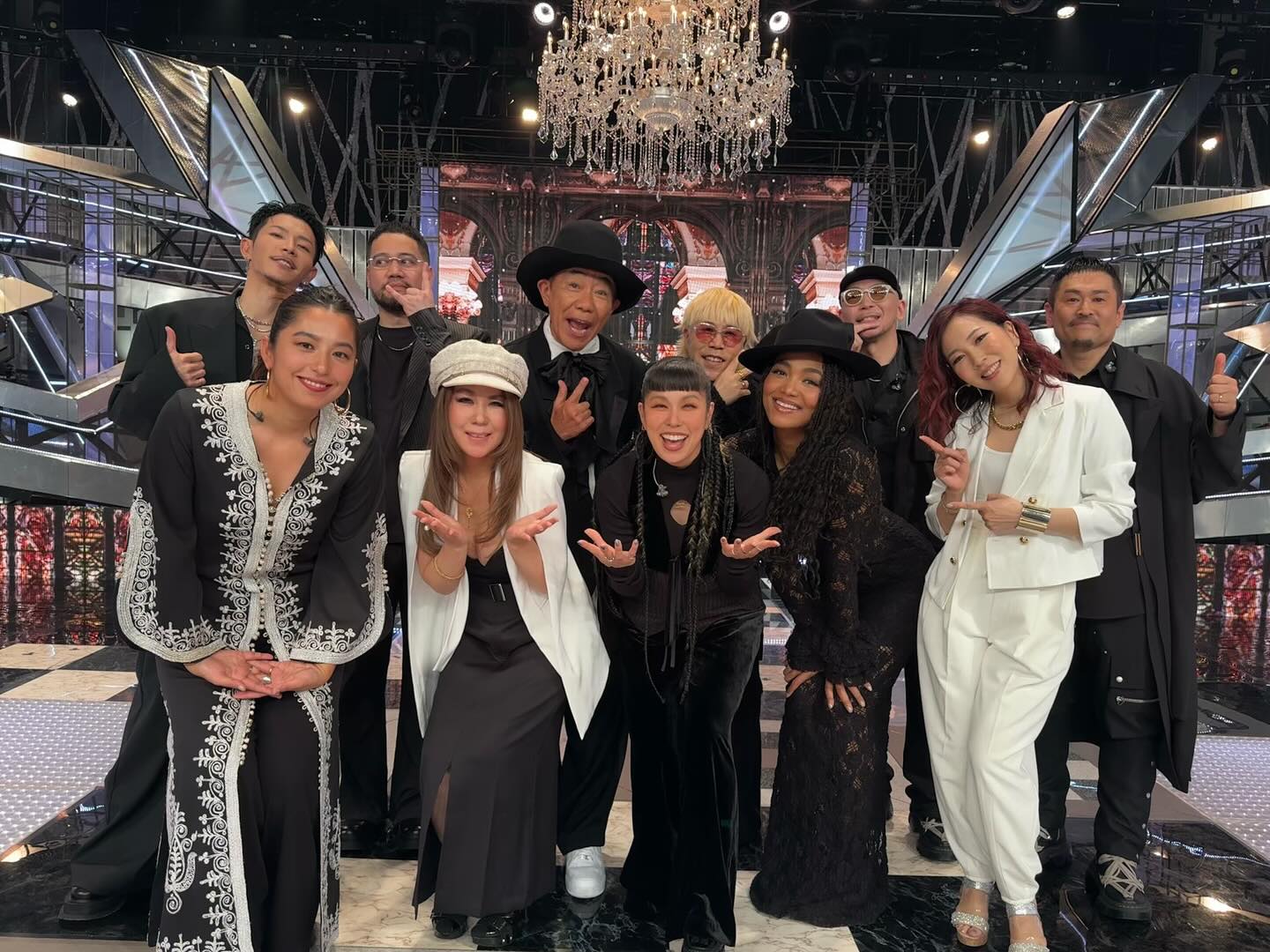 AI、FNS歌謡祭第1夜で圧巻のパフォーマンスを披露「音楽の力でつながる瞬間を」