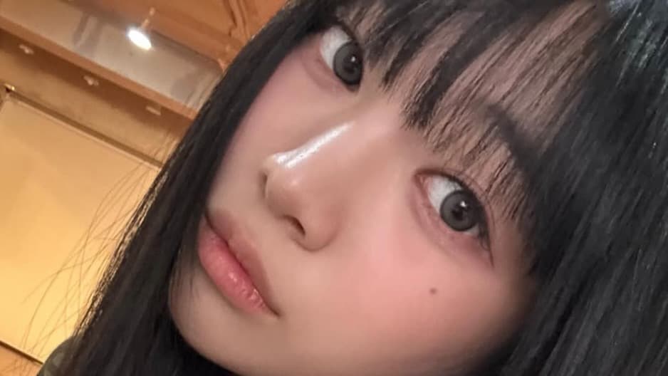 UNIS ナナ、最新の自撮りを公開！クールビューティショットが美しいと話題