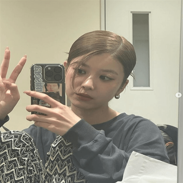 【馬場ふみか】オフを満喫、部屋着の自撮り写メにほっこり