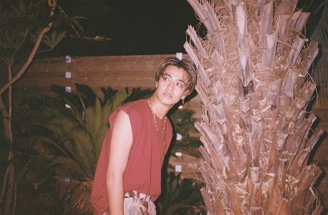 「クリスマスの雰囲気なのだ」髙橋海人、色気溢れる最新ショットにファン歓喜