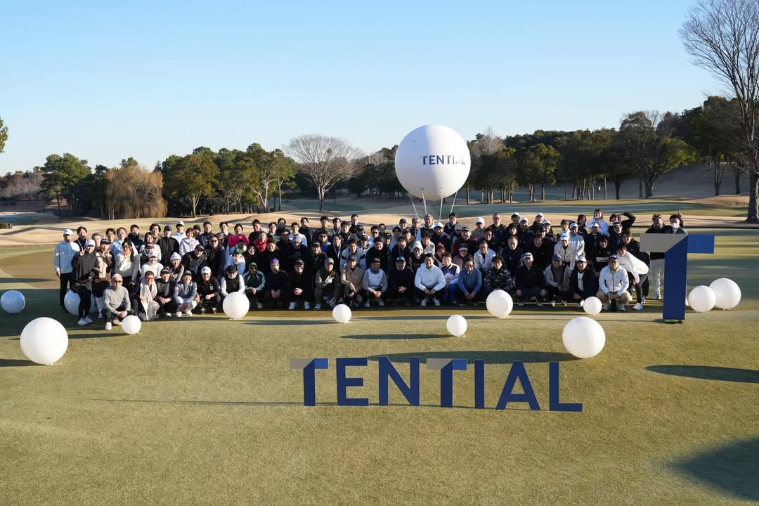 「豪華すぎる光景」和田毅、100人超の笑顔に囲まれた1枚に反響「レジェンドの存在感」