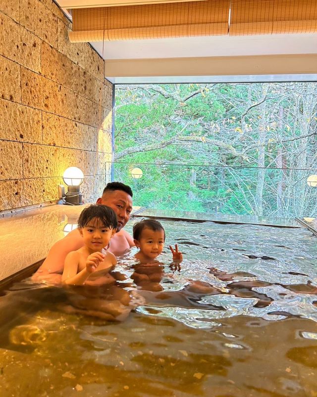 巨人退団の中田翔、愛息子とオフシーズンを満喫✨コメント欄には各球団ファンから熱烈オファー🔥