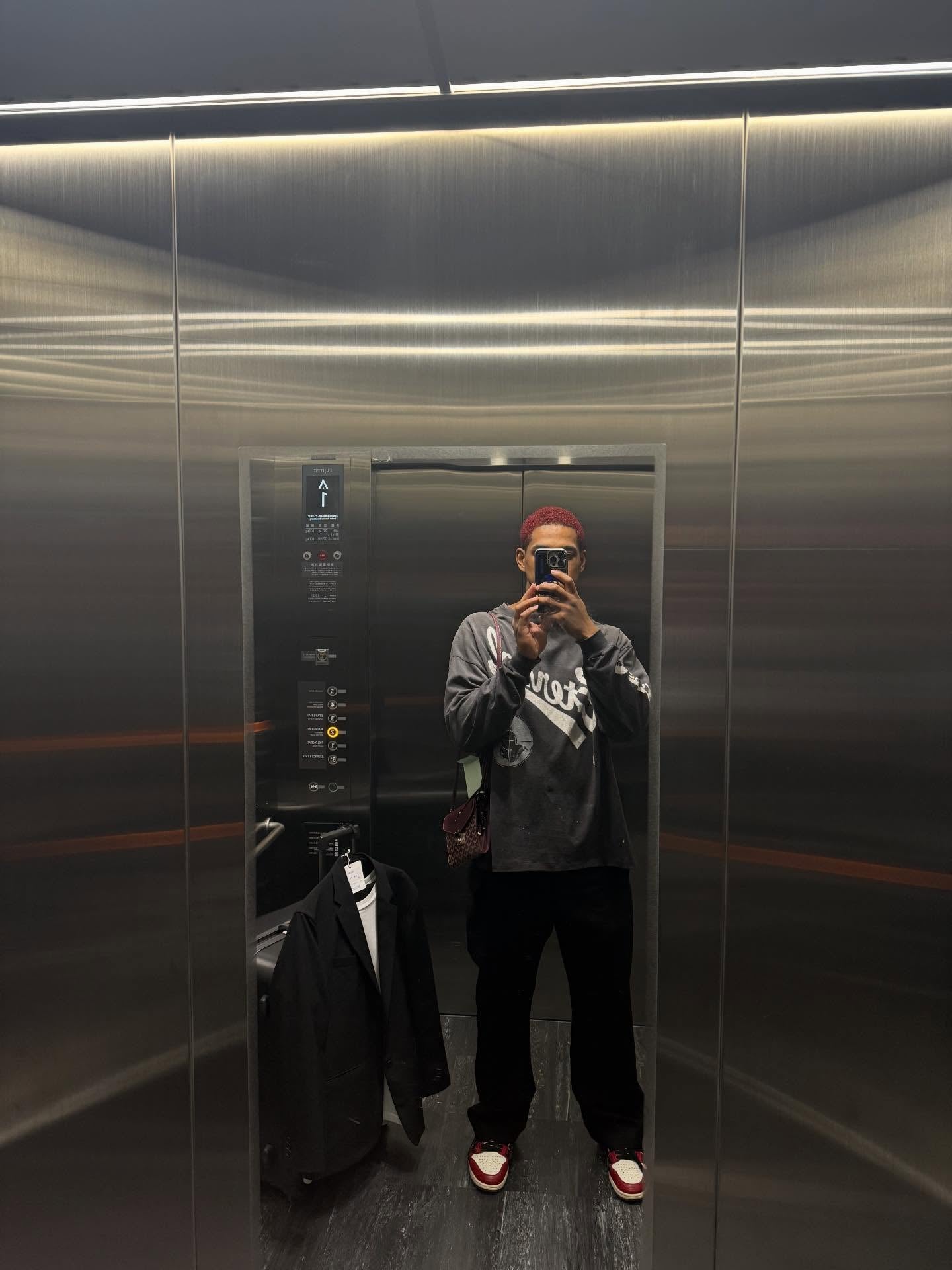 「また来年も」万波中正、エレベーター自撮りに込めた新年への思い