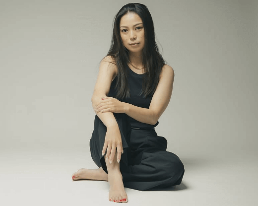 「本当の職業はモデルではありませんか？」あの美女サーファー、”目ヂカラ・MAXショット”披露でファンうっとり