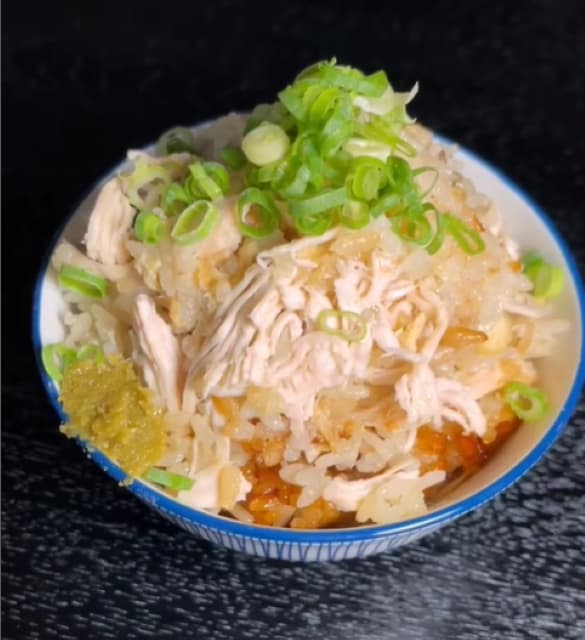 鶏肉がホロッホロ！料理研究家・リュウジ 炊き込みご飯のレシピ公開！
